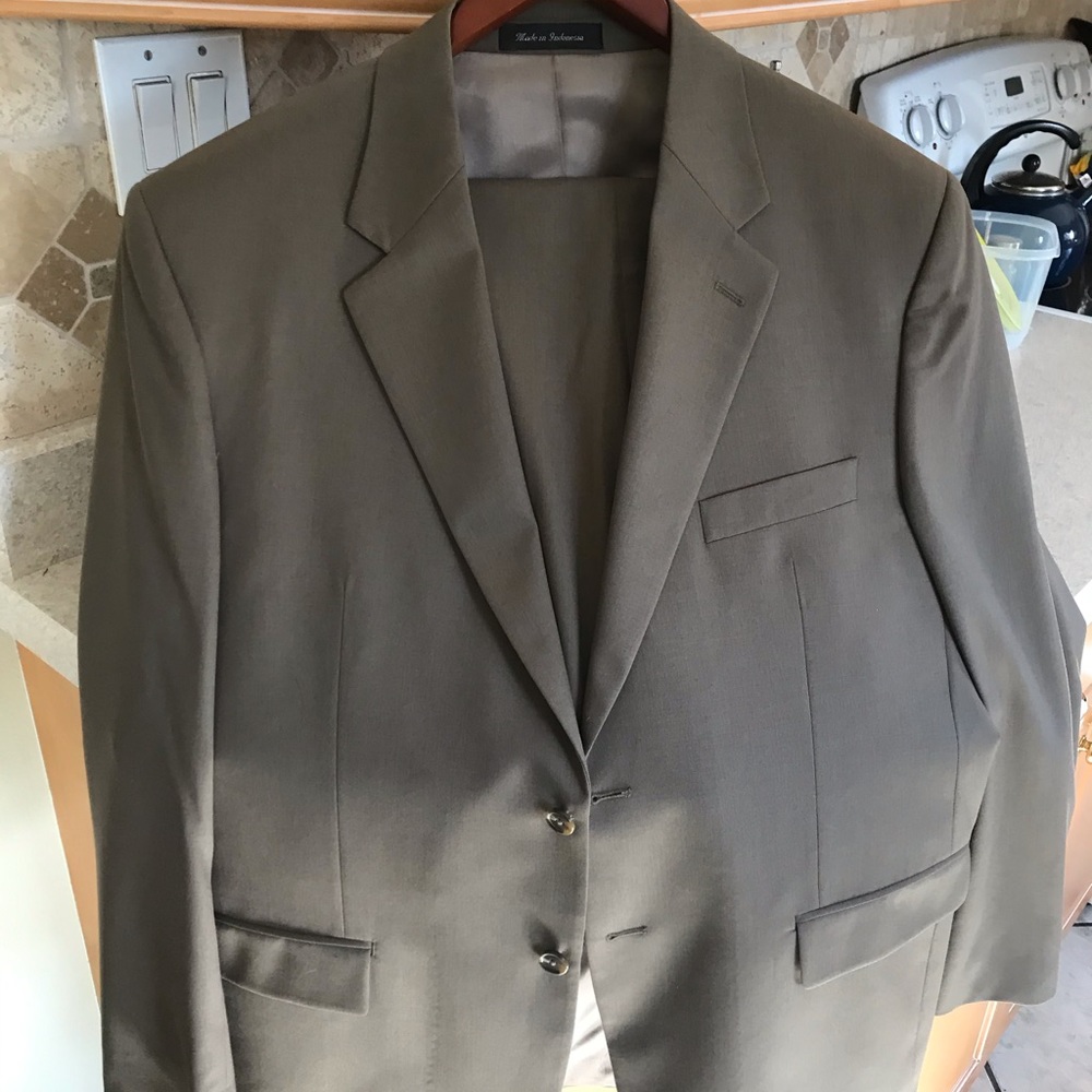 Chaps 2 piece suit